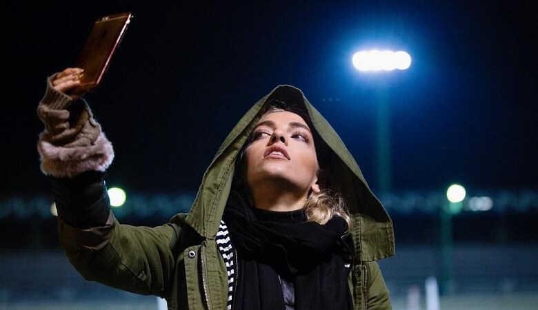 عکس/ خانم بازیگر موهایش را قرمز کرد!