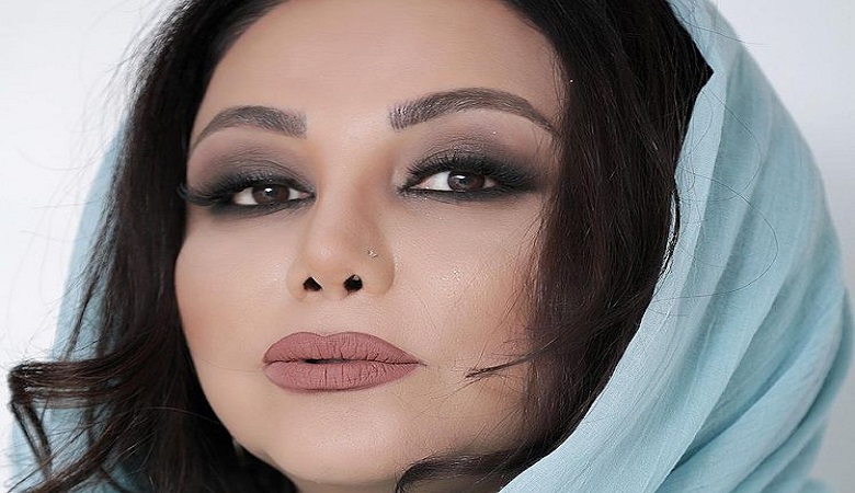 حضور “بهنوش بختیاری” با کلاه بافتنی در جشن عروسی دوستش/ عکس