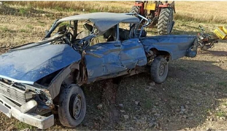 عکس/ چگونه قطار نیسان وانت را له و لورده کرد؟!