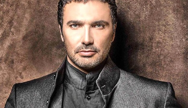 عکس/ محمدرضا فروتن حیوان خطرناک را بغل کرد!