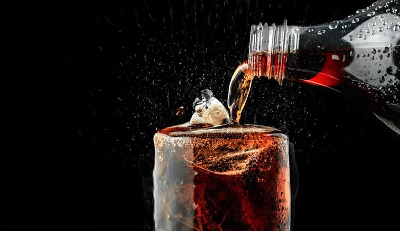 با نوشابه مشکی موهای خود را پرپشت و براق کنید!