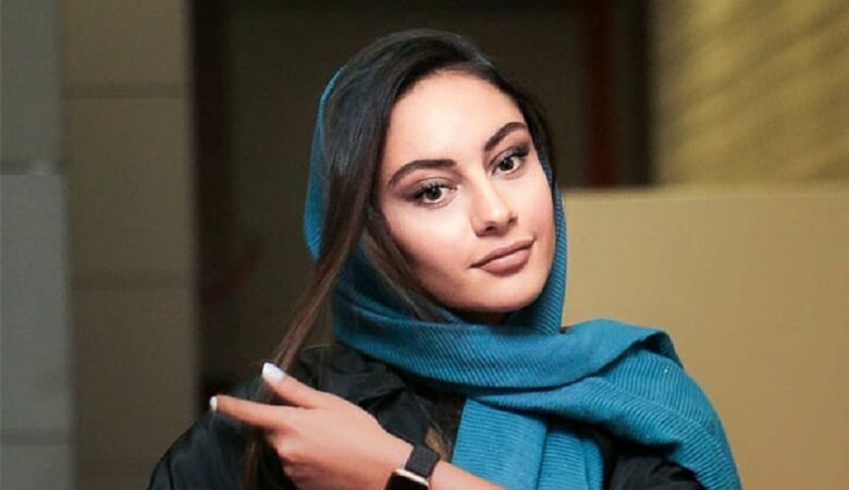 عکس/ ترلان پروانه با کت مردانه بادمجانی جنجال آفرین شد!