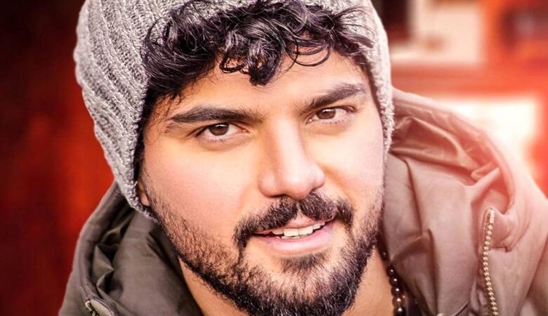 ژست فرش قرمزی “سینا مهراد” در کنار خواهرش/ عکس