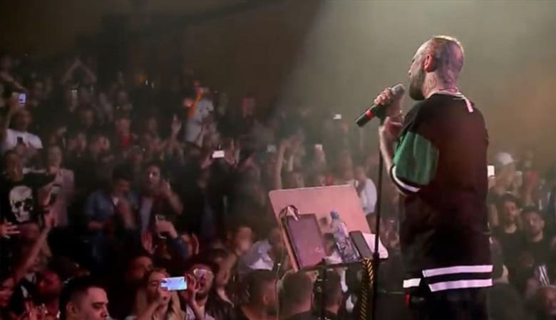 ویدئو/ کنسرت امیر تتلو در تهران تبلیغ می‌شود/ امکان خرید بلیت از ایران!