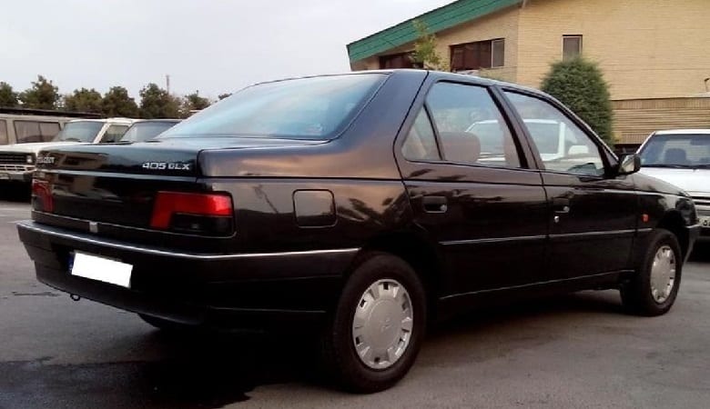 ویدئو/ مسافری که با غفلت راننده پژو ۴۰۵ را می‌دزدد!