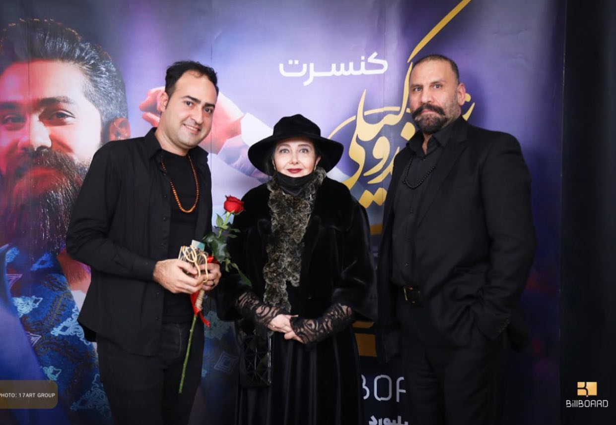 پوشش پرنسسی “کتایون ریاحی” در کنسرت/ عکس