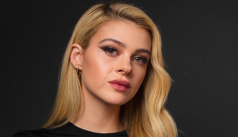 با عروس ۳ میلیون پوندی دیوید بکام آشنا شوید