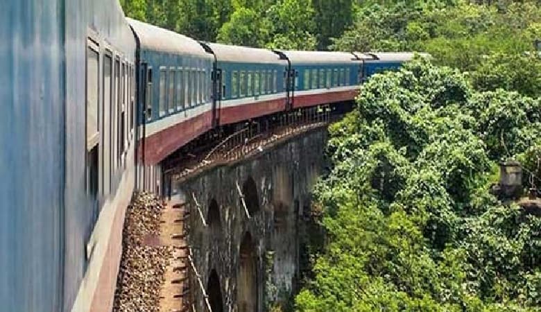 تصاویر/ با زیباترین مسیر ریلی ایران آشنا شوید!