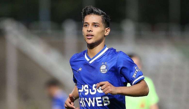 عکس/ فوتبالیست مشهور ایرانی، مهدی قایدی را در سفر حج همراهی کرد