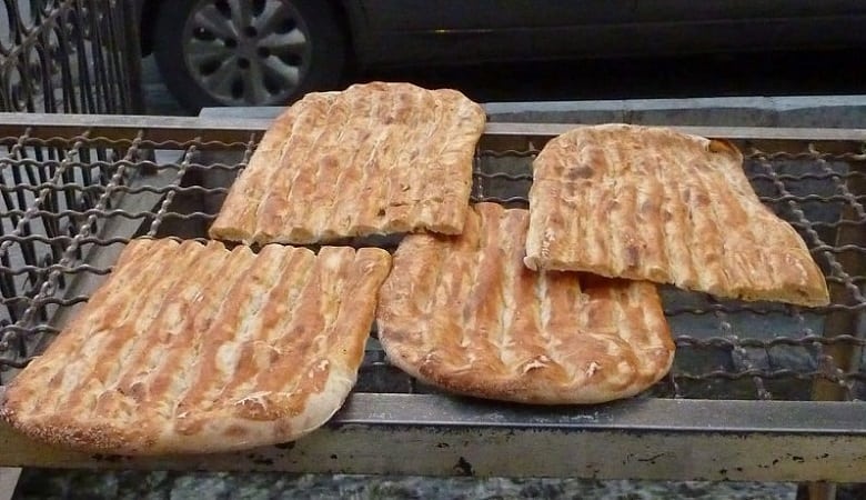 یارانه نان به چه کسانی تعلق میگیرد؟