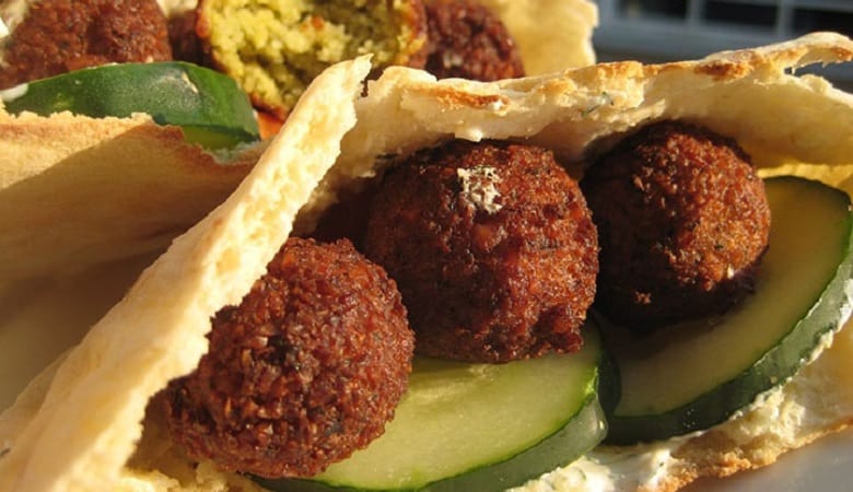 ویدئو/ چه چیزی جایگزین نان باگت در خوراک کارگران شده است؟