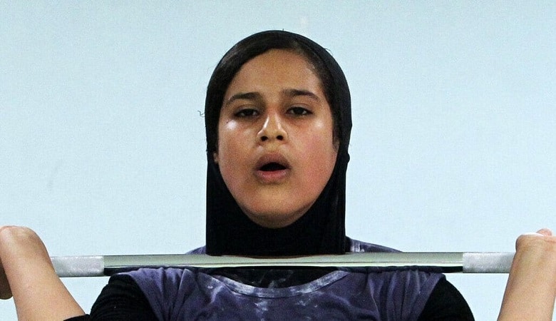 ماجرای پناهنده شدن دختر تاریخ ساز وزنه برداری صحت دارد؟