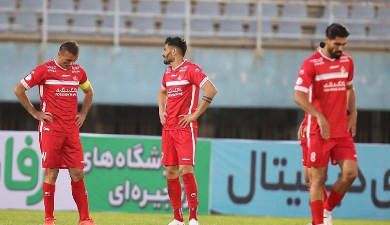 مربی سابق پرسپولیس: بازیکنان علیه من توطئه کردند تا برکنار شوم!