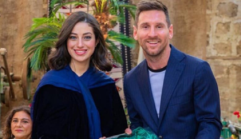 عکس/ دختر زیبای عربستانی مسی را پولدار کرد!