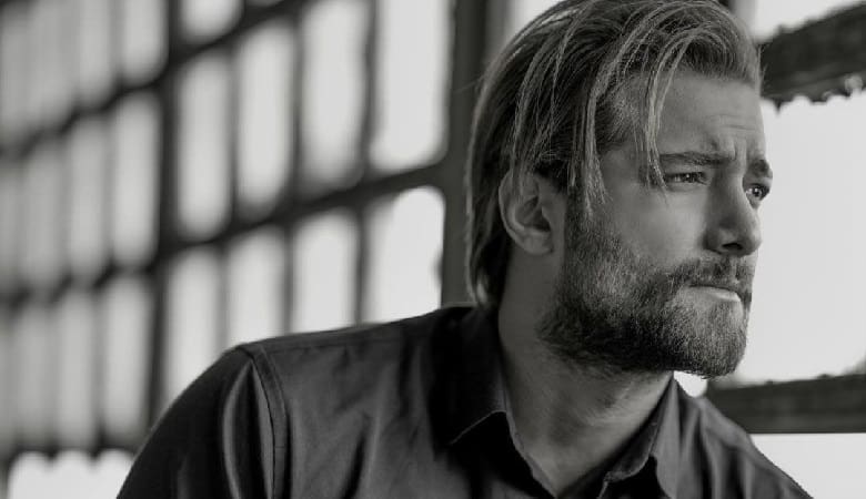 عکس/ وقتی امیر مقاره با دوستش نمک می‌ریزد!