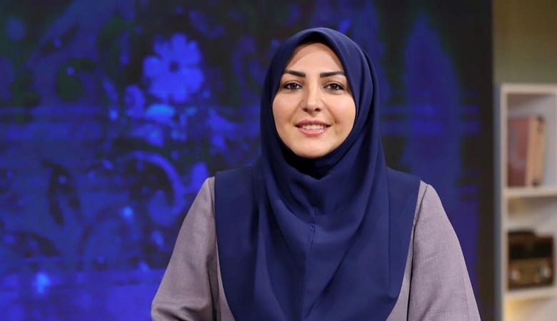 خانم مجری‌ای که شایعه ممنوع الکاری‌اش آمده بود، به سینماگران تیکه انداخت!