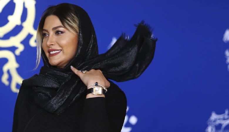 ویدئو/ خانم بازیگر مشهور تبلیغ و پرو لباس می کند!