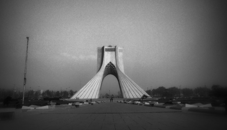 ویدئو/ برج آزادی برای آبادان عزادار شد!