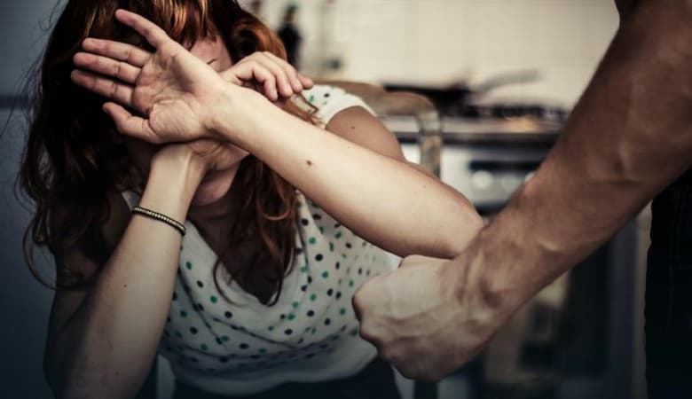 ویدئو/ حمله وحشیانه به چند زن و کتک کاری در چین