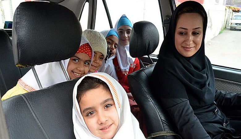 چرا مردها فکر می‌کنند رانندگی زنان بد است؟