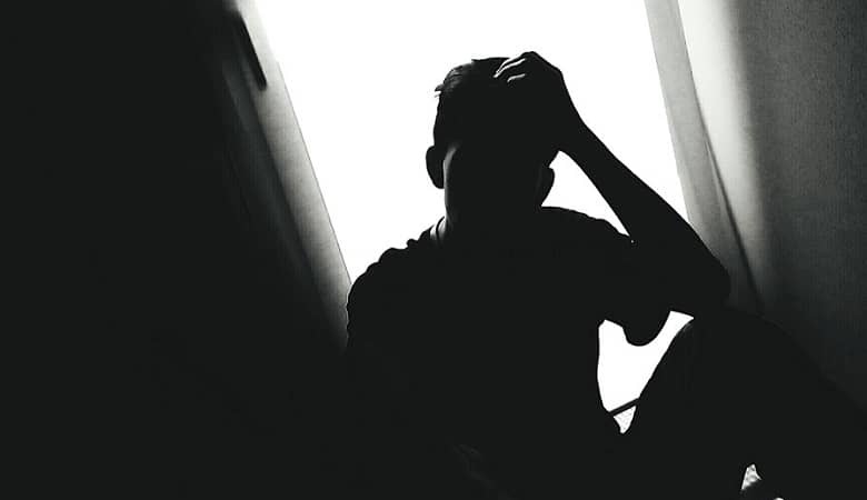 با افراد افسرده اینگونه باید رفتار کنید!