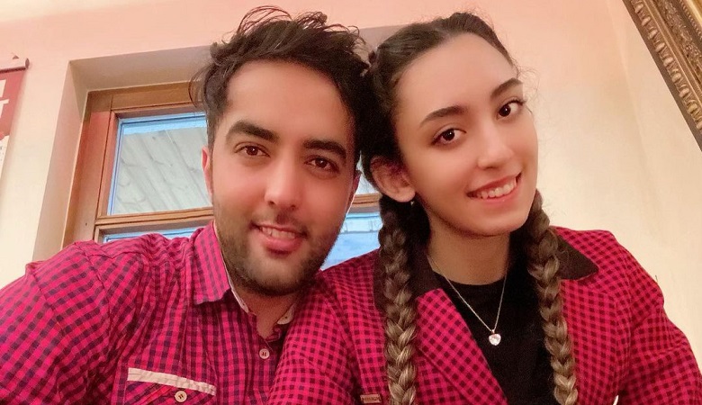 عکس/ تبلیغ عجیب و جنجالی کیمیا علیزاده برای دنیا جهانبخت!