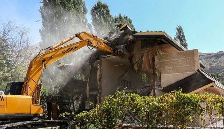 ویدئو/ خانه لوکسی که پس از طلاق زن و شوهر پولدار تخریب شد!