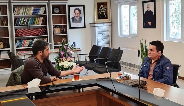 دعوا فدراسیون و وزارت بالا گرفت/ مربی تیم ملی معاون وزیر را کوتوله خطاب کرد!