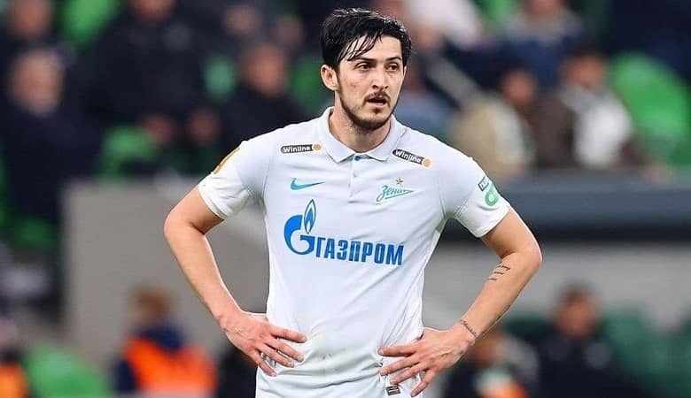 ویدیو/ بلوای تازه سردار آزمون با مدل شدن اش برای فشن شو بایر لورکوزن