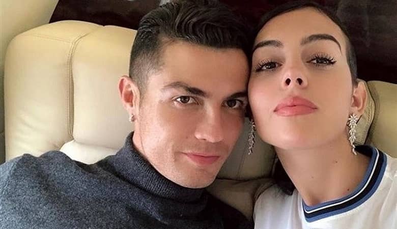 عکسی از کوچک ترین دختر رونالدو که مثل ماه می درخشد!