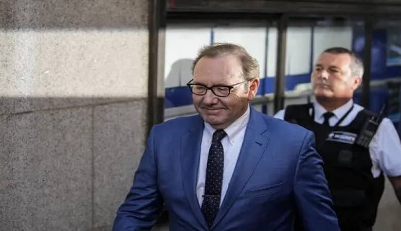 بازیگر مشهور از اتهامات اخلاقی قسر در رفت!