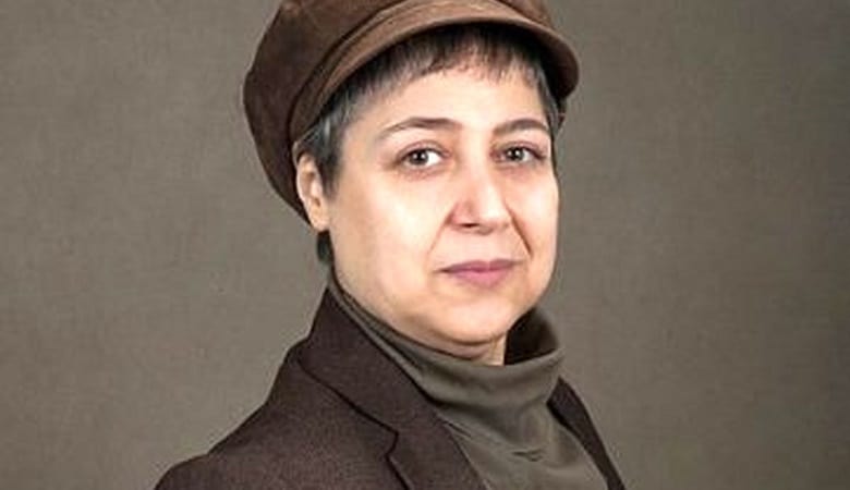 عکس/ مازیار لرستانی در کنار دکتری که عمل تغییر جنسیتش را انجام داد