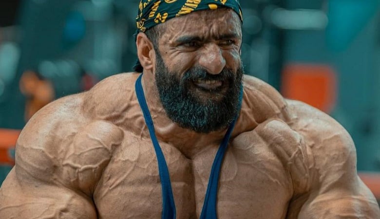 عکس/ قهرمان جهانی بدنسازی ایران بر سر هالک ایرانی تشر زد!