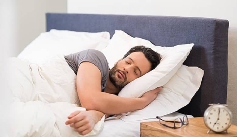 عجیب اما واقعی؛ اگر خواب راحت می خواهید در این جهت بخوابید!