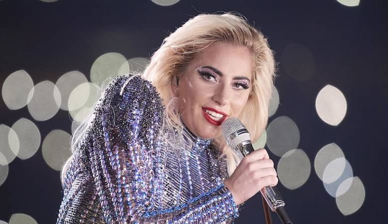 سلبریتی های پولدار اما متواضع و خاکی را بشناسید