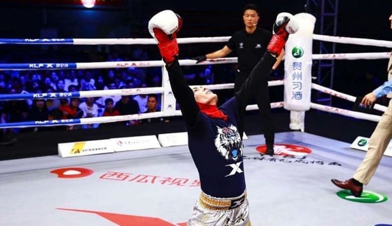 ویدئو/ کولاک الهه منصوریان با ناک اوت قهرمان جهان در کمتر از ۲ دقیقه