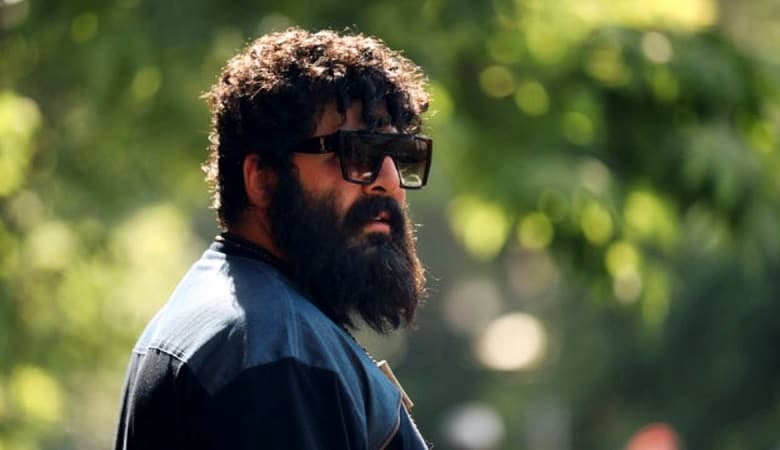 ویدئو/ مداحی خواننده مشهور پاپ در عزاداری سید الشهدا (ع)