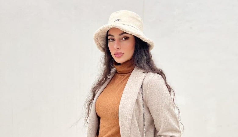 عکس/ تیپ تابستانی ترلان پروانه در ویلا و کنار استخر