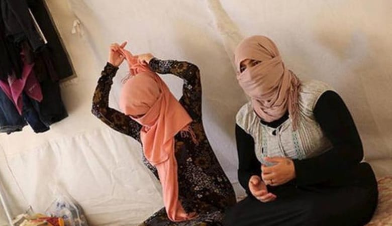 ویدئو/ لحظه پر التهاب رهایی دختر کرد از چنگال داعشی‌ها پس از ۸ سال