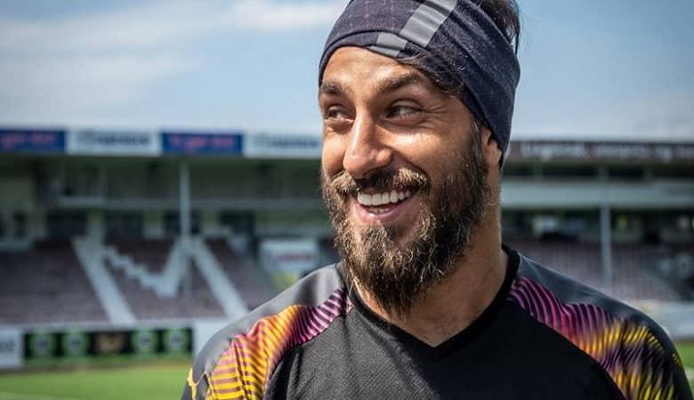 کفش های خنده دار سوشا مکانی سوژه شد!