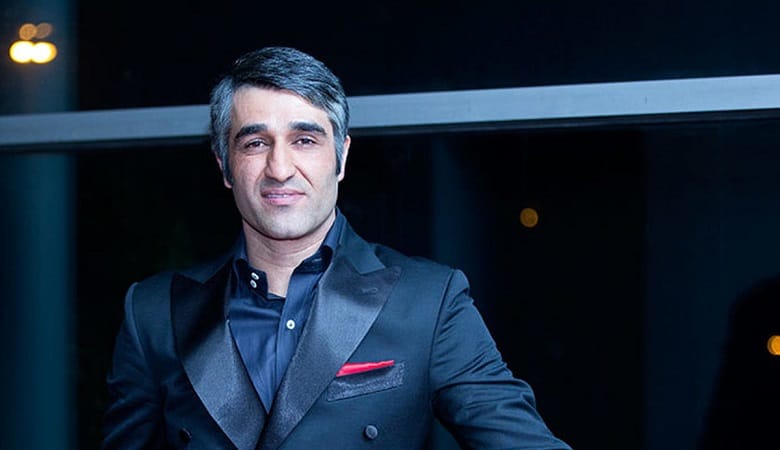 عکس/ شباهتِ حیرت‌انگیز پژمان جمشیدی با جوانی پدرش