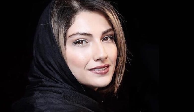 عکس/ تیپ عجیب و تیغ تیغی محیا دهقانی پس از نجلا