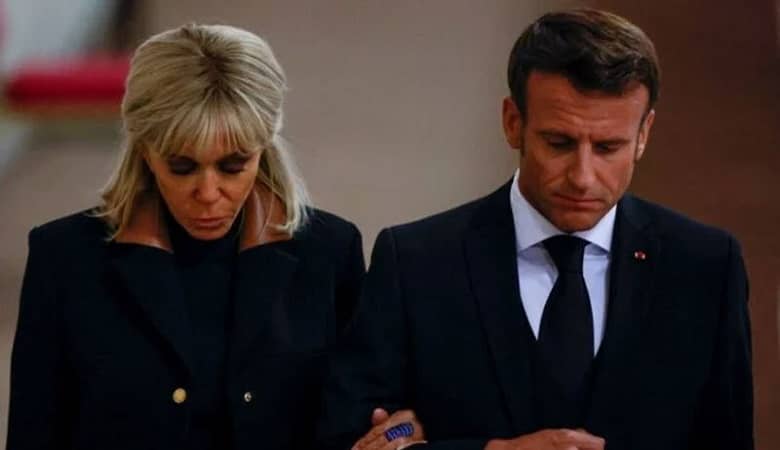 ویدئو/ تیپ خاص آقای رئیس جمهور در مراسم ملکه خبرساز شد