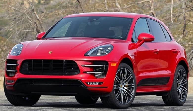 چوب حراج به گران ترین خودروی توقیف شده در گمرک /عکس