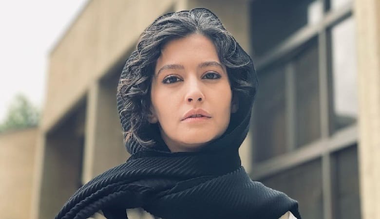 حمله تند پردیس احمدیه به مهران مدیری: غلط کردم در برنامه شما بودم!