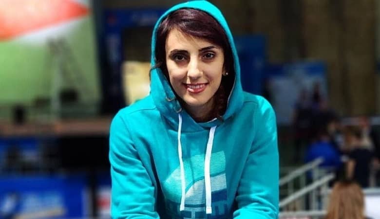 هدیه عادل فردوسی پور به دختر سنگ نورد خبرساز