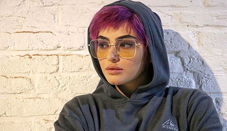 عکس/ رونمایی ریحانه پارسا از چهره طبیعی و بدون آرایش اش!