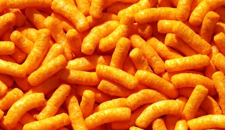 ویدئو/ وقتی سرنشینان پراید چیپس و پفک می‌دزدند!