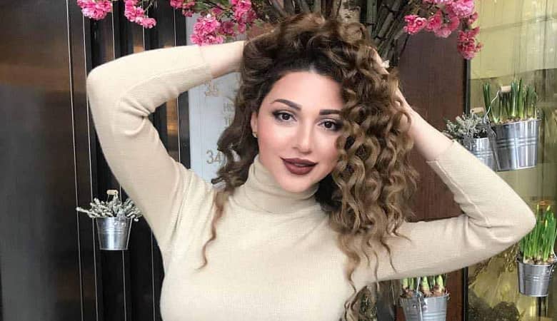 خواننده ای که در جام جهانی 2022 ادای شکیرا را در می آورد!