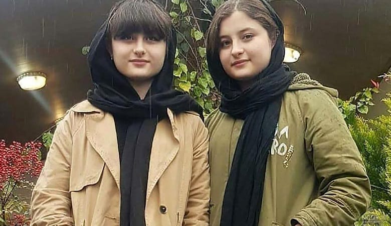 عکس/ مصاحبه زنده سارا و نیکا با شبکه فارسی زبان خارج!